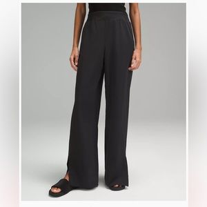 Lululemon Stretch Woven High Rise Wide Leg pant